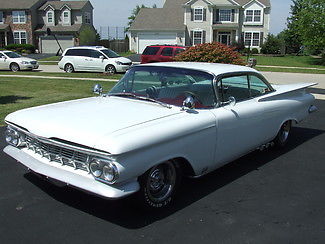 1959 White Chevrolet Impala Coupe