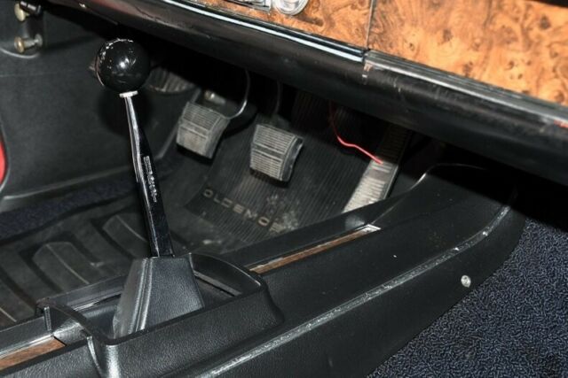 1970 Red Oldsmobile 442 Hardtop