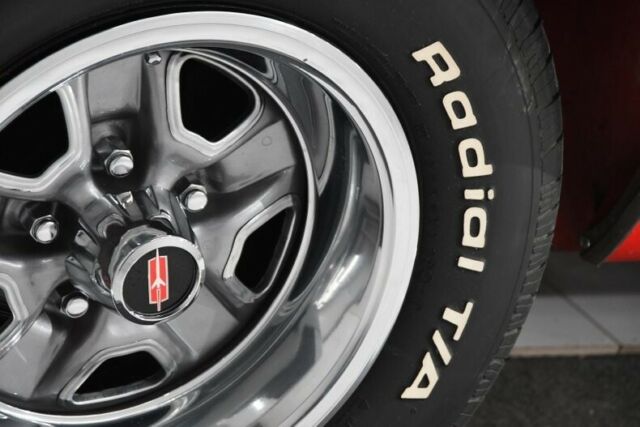 1970 Red Oldsmobile 442 Hardtop