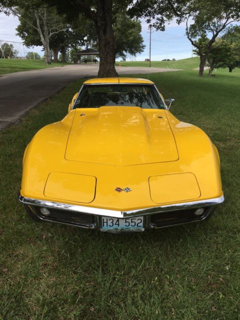 1969 YELLOW Chevrolet Corvette Coupe