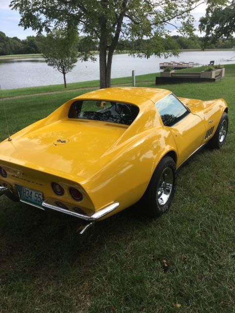 1969 YELLOW Chevrolet Corvette Coupe