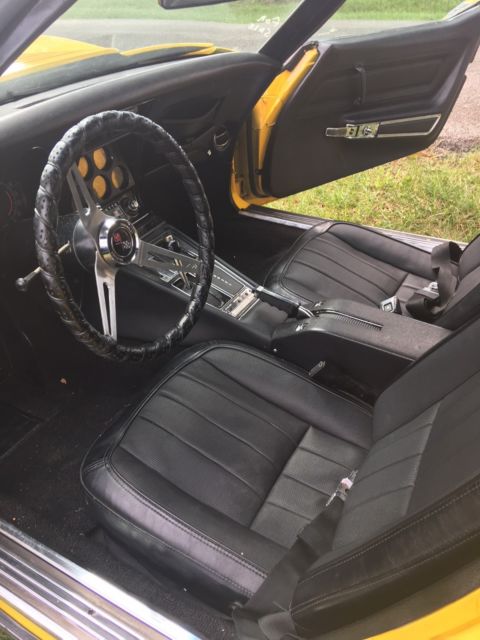 1969 YELLOW Chevrolet Corvette Coupe