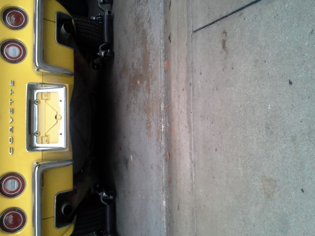 1972 Yellow Chevrolet Corvette Coupe