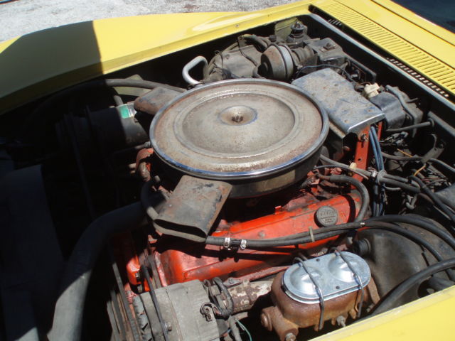 1972 Yellow Chevrolet Corvette Coupe