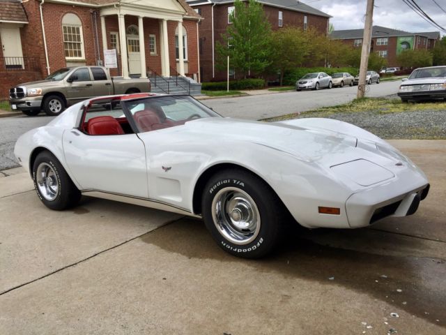 1977 White Chevrolet Corvette