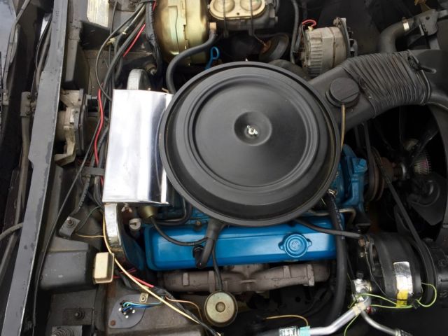 1977 White Chevrolet Corvette