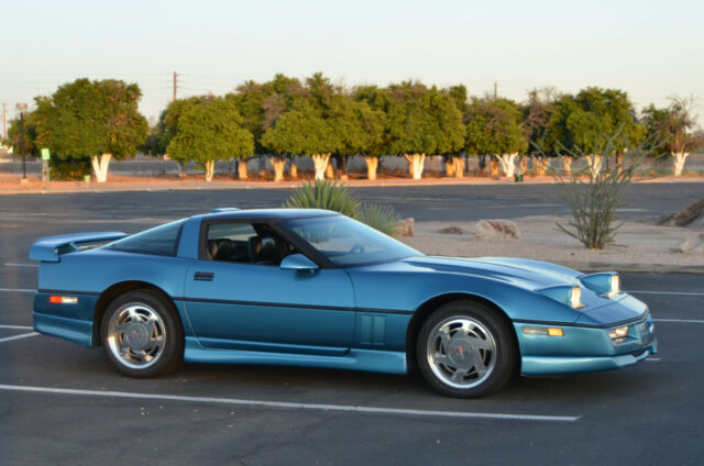 1989 Blue Chevrolet Corvette Coupe