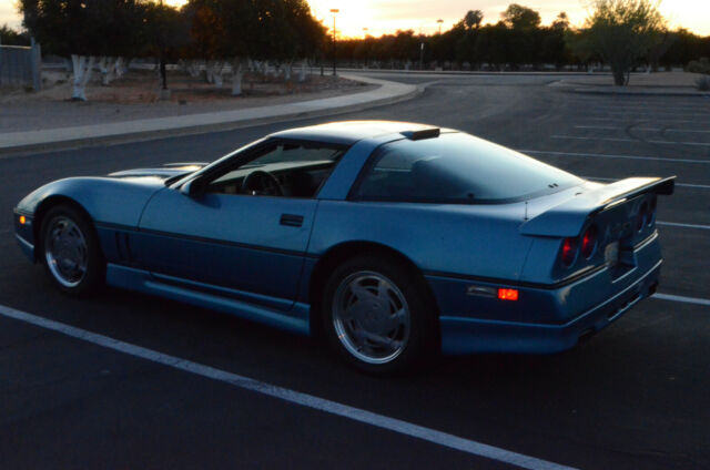 1989 Blue Chevrolet Corvette Coupe