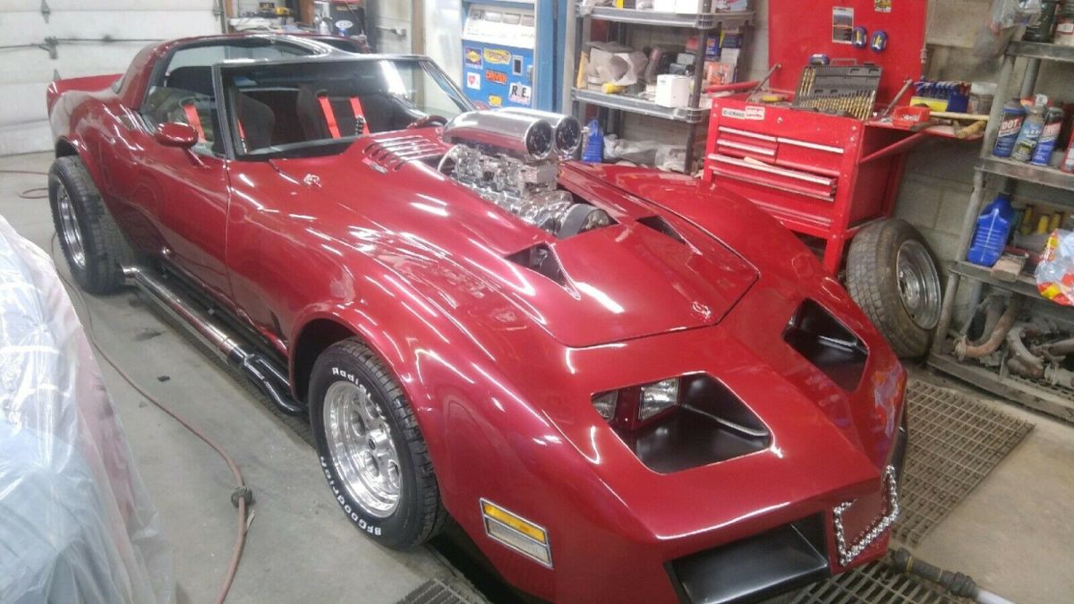 1981 Burgundy Chevrolet Corvette Coupe