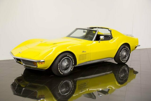 1972 Yellow Chevrolet Corvette Coupe