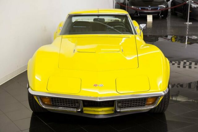 1972 Yellow Chevrolet Corvette Coupe