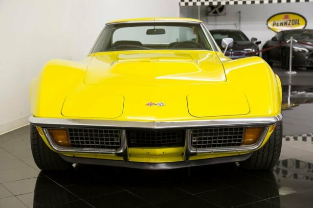 1972 Yellow Chevrolet Corvette Coupe
