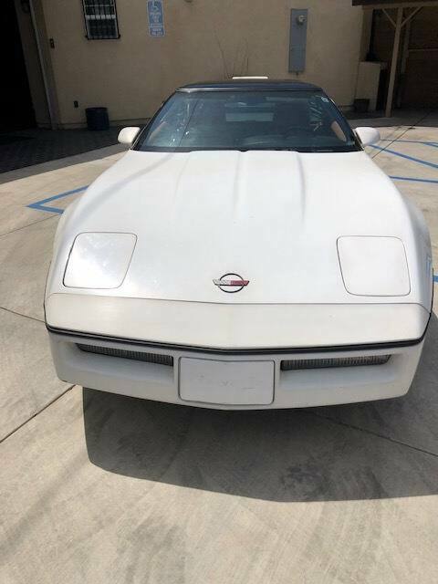 1990 White Chevrolet Corvette Coupe