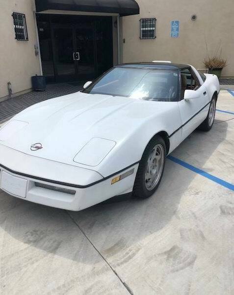 1990 White Chevrolet Corvette Coupe