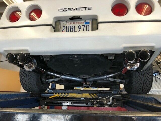 1990 White Chevrolet Corvette Coupe