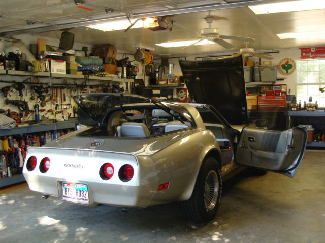 1982 Tan Chevrolet Corvette Coupe