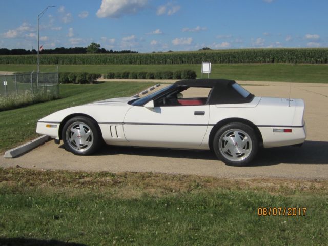 1988 Red Chevrolet Corvette Convertible