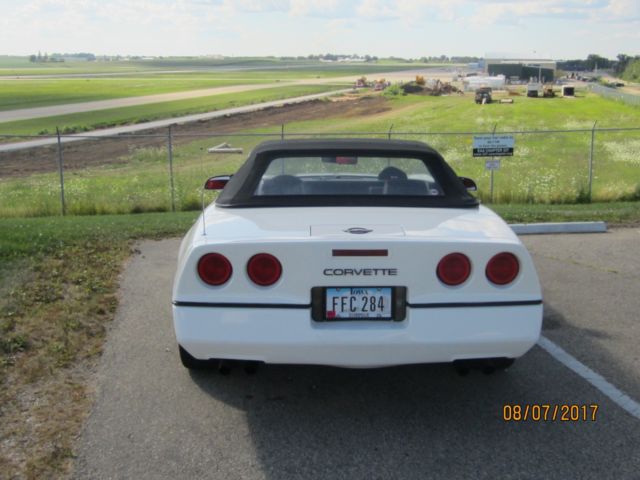 1988 Red Chevrolet Corvette Convertible
