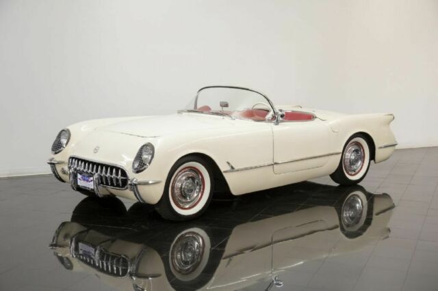 1954 White Chevrolet Corvette --