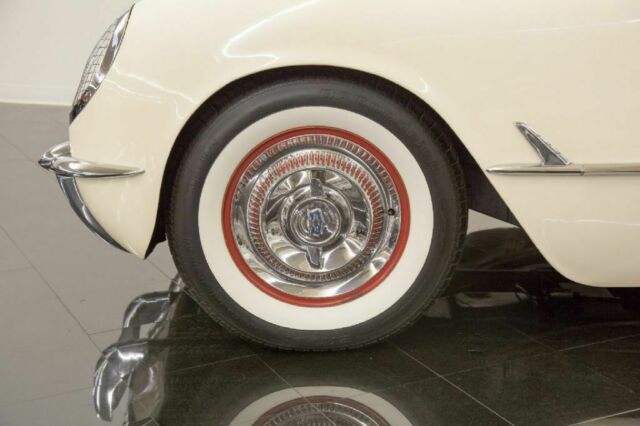 1954 White Chevrolet Corvette --
