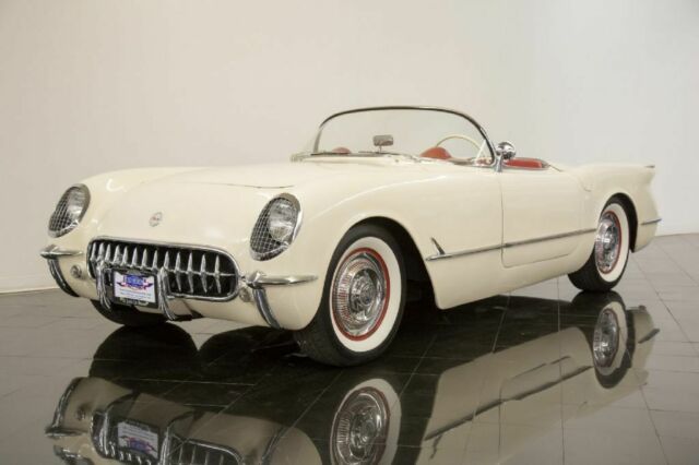 1954 White Chevrolet Corvette --
