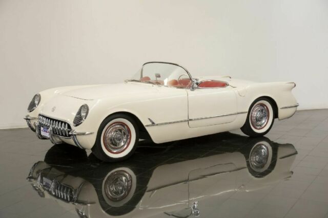 1954 White Chevrolet Corvette --