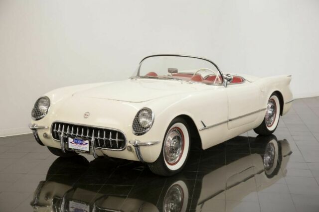 1954 White Chevrolet Corvette --