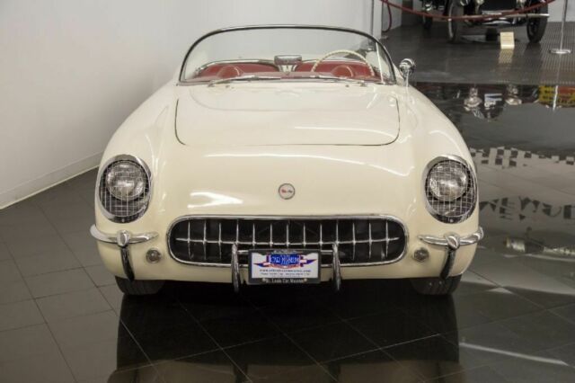 1954 White Chevrolet Corvette --