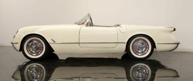 1954 White Chevrolet Corvette --