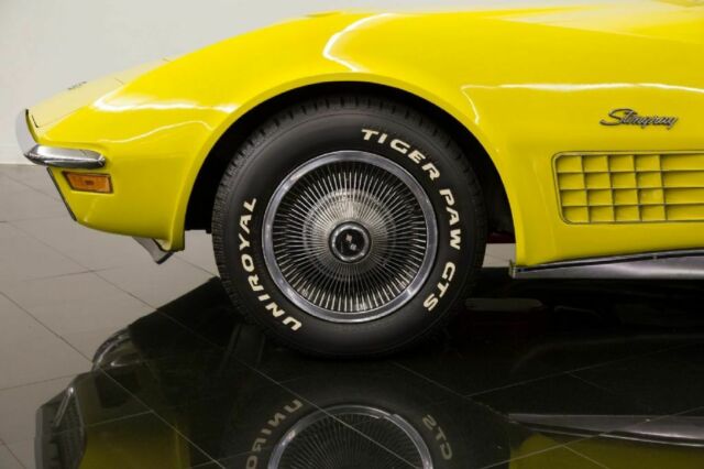 1972 Yellow Chevrolet Corvette --