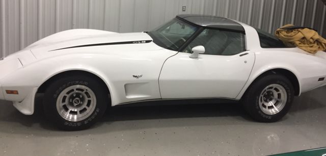 1978 White Chevrolet Corvette Convertible