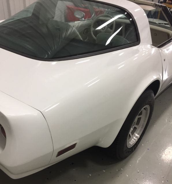 1978 White Chevrolet Corvette Convertible