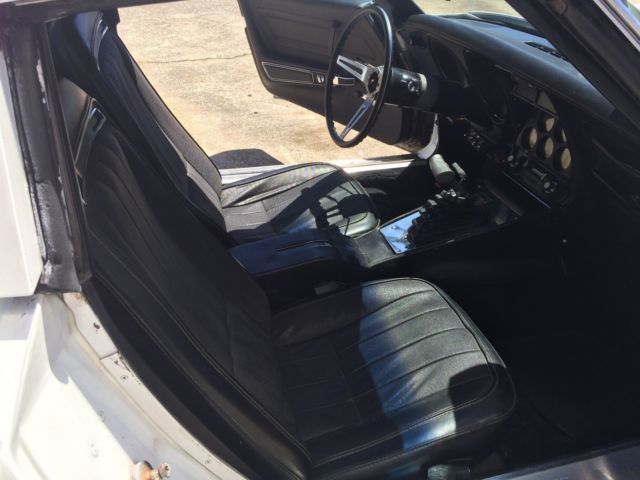 1974 White Chevrolet Corvette T-Top