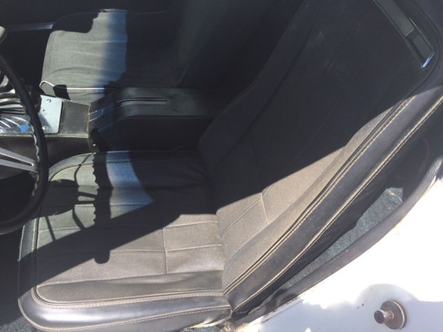 1974 White Chevrolet Corvette T-Top