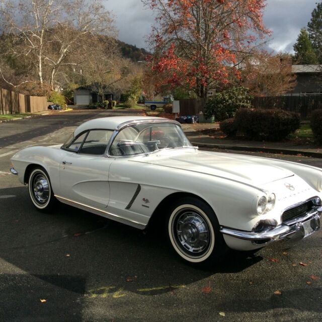 1962 ermine white Chevrolet Corvette Convertible