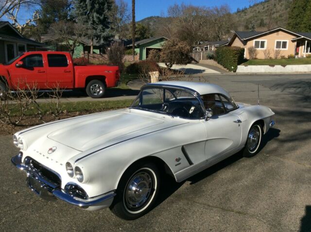 1962 ermine white Chevrolet Corvette Convertible