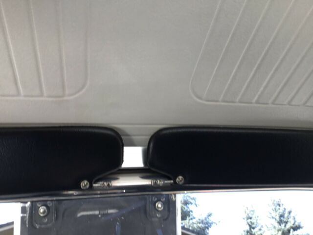 1962 ermine white Chevrolet Corvette Convertible