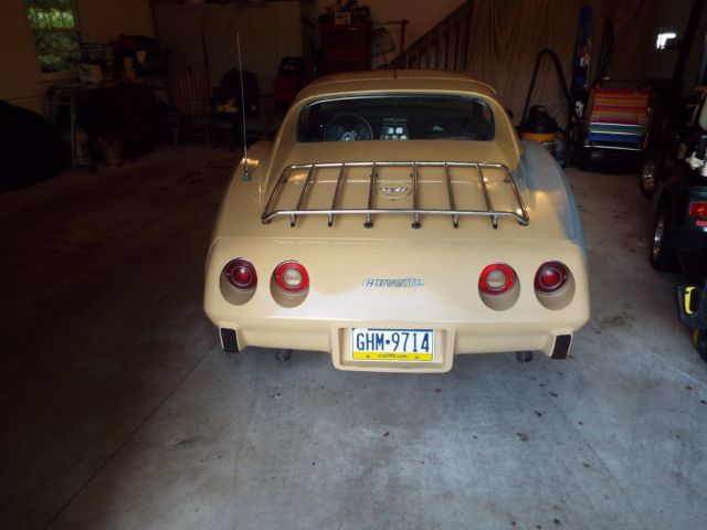 1977 Tan Chevrolet Corvette Coupe