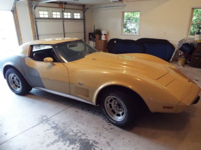 1977 Tan Chevrolet Corvette Coupe