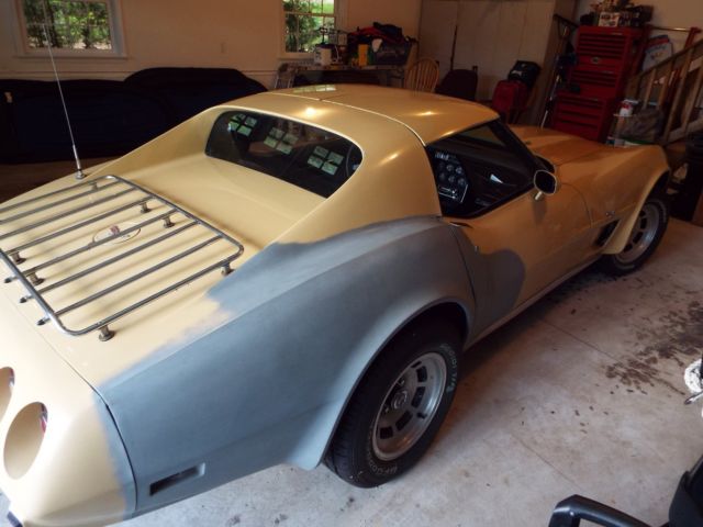 1977 Tan Chevrolet Corvette Coupe