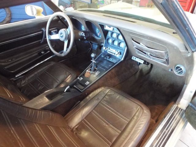 1977 Tan Chevrolet Corvette Coupe