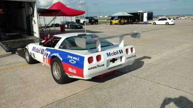 1980 White Chevrolet Corvette
