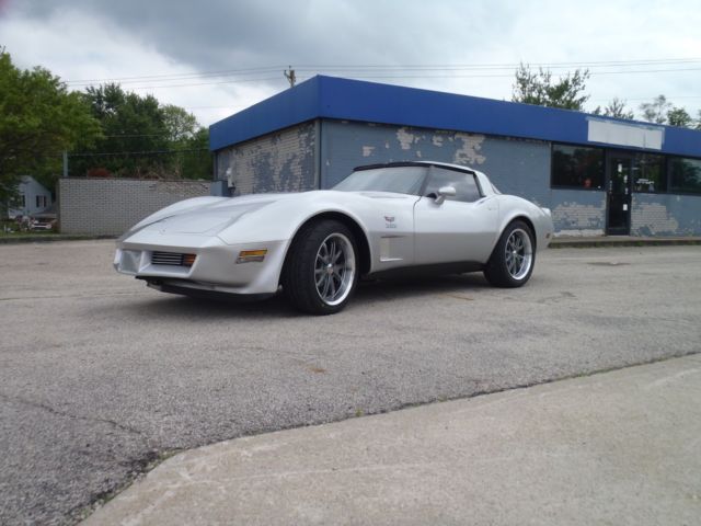 1982 Silver Chevrolet Corvette