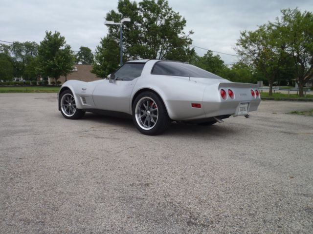 1982 Silver Chevrolet Corvette