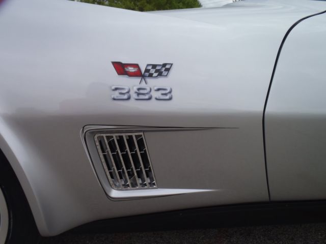 1982 Silver Chevrolet Corvette