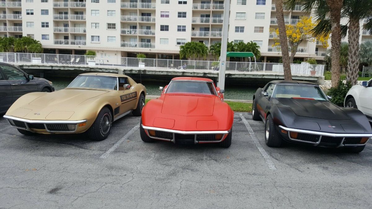 1972 Gold Chevrolet Corvette Coupe