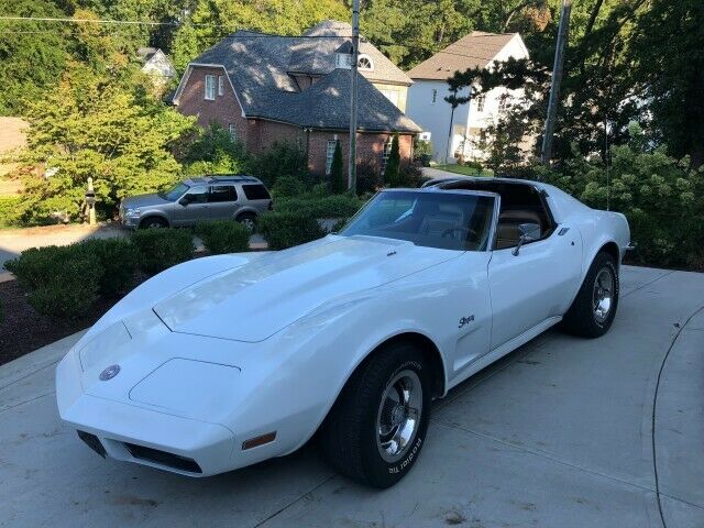1973 White Chevrolet Corvette