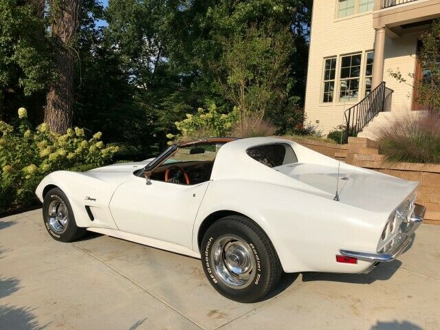1973 White Chevrolet Corvette