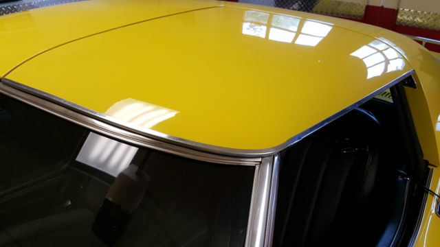 1971 Sunflower Yellow Chevrolet Corvette Coupe (T-Tops)