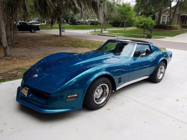 1971 Red Chevrolet Corvette T - TOP